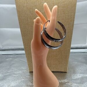 Chic Gunmetal Textured Earrings